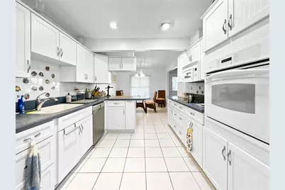 703 Ojai Avenue, Sun City Center, FL 33573 - Photo 5