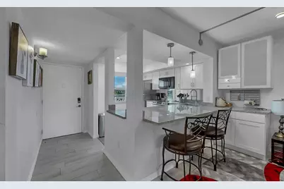 7321 Central Avenue #307, Saint Petersburg, FL 33710 - Photo 3