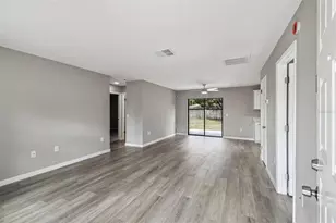 11127 Holbrook St, Spring Hill, FL 34609 - Photo 7