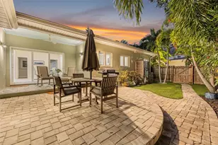 615 15th Ave NE, Saint Petersburg, FL 33704 - Photo 5