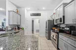 41043 Stanton Hall, Dade City, FL 33525 - Photo 15