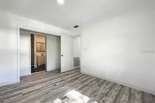 3211 E Chelsea St, Tampa, FL 33610 - Photo 7