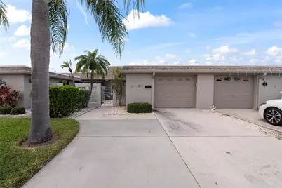 517 Boca Ciega Point Boulevard N, Saint Petersburg, FL 33708 - Photo 1