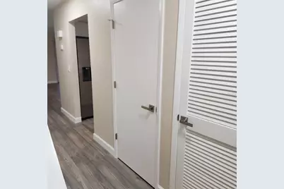 11241 Cedar Hollow Lane, Tampa, FL 33618 - Photo 3