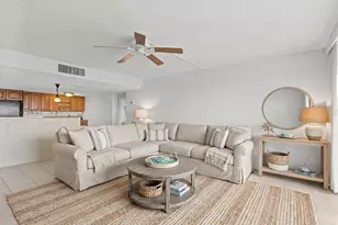 500 Treasure Island Causeway, Treasure Island, FL 33706 - Photo 3