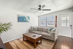 1018 55th Ave N, Saint Petersburg, FL 33703 - Photo 9