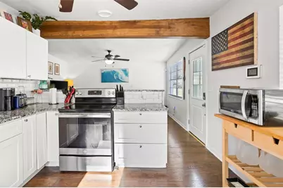 1018 55th Avenue N, Saint Petersburg, FL 33703 - Photo 9