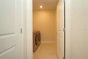 30399 Marquette Ave, Wesley Chapel, FL 33545 - Photo 23