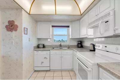 5575 Gulf Boulevard #424, Saint Pete Beach, FL 33706 - Photo 15