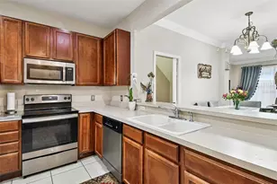 3331 Covered Bridge Dr E, Dunedin, FL 34698 - Photo 11