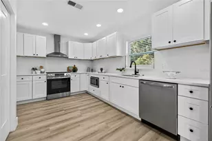 2231 Lamparilla Way S, Saint Petersburg, FL 33712 - Photo 7