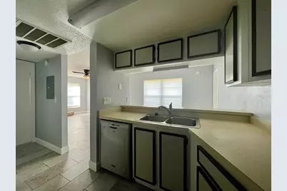 3964 Dream Oak Place #104, Tampa, FL 33613 - Photo 9