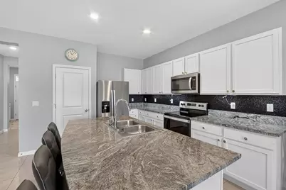 5055 Captain Davis Drive, Wimauma, FL 33598 - Photo 9
