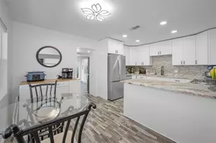 557 77th Ave, Saint Pete Beach, FL 33706 - Photo 9