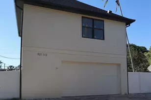 921 12th St N, Saint Petersburg, FL 33705 - Photo 7