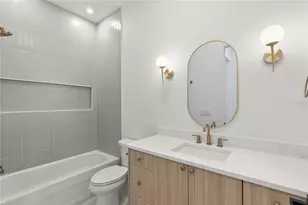 921 12th St N, Saint Petersburg, FL 33705 - Photo 23