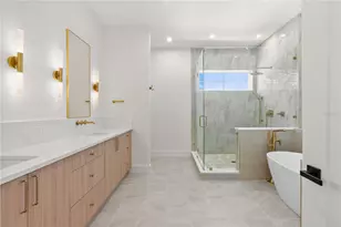 921 12th St N, Saint Petersburg, FL 33705 - Photo 27