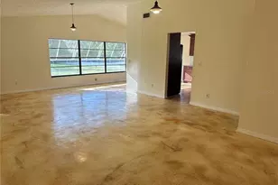 5005 Leon Dr, Palmetto, FL 34221 - Photo 3