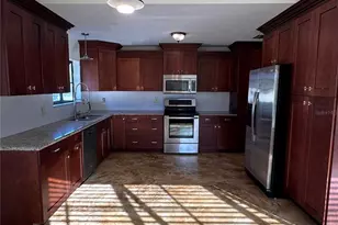 5005 Leon Dr, Palmetto, FL 34221 - Photo 7