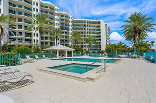 670 Island Way, Clearwater Beach, FL 33767 - Photo 37