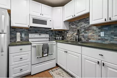 1802 Bedford Terrace #182, Sun City Center, FL 33573 - Photo 9