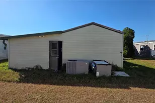 5722 Pawnne St, Zephyrhills, FL 33542 - Photo 5