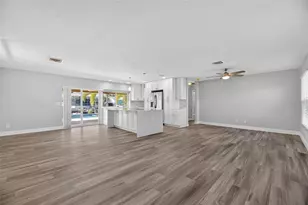 1014 Silver Palm Way, Apollo Beach, FL 33572 - Photo 7