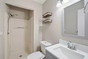 16545 Lake Brigadoon Cir, Tampa, FL 33618 - Photo 25