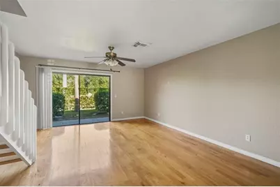 16545 Lake Brigadoon Circle, Tampa, FL 33618 - Photo 11