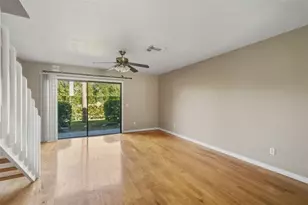 16545 Lake Brigadoon Cir, Tampa, FL 33618 - Photo 11