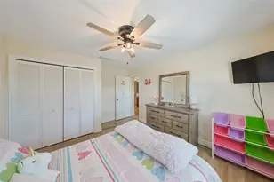 914 Chipaway Dr, Apollo Beach, FL 33572 - Photo 39