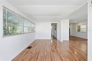 37828 Newal Ave, Zephyrhills, FL 33542 - Photo 5