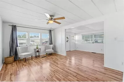 37828 Newal Avenue, Zephyrhills, FL 33542 - Photo 9