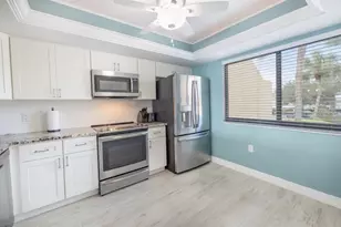 7520 Sunshine Skyway Ln S, Saint Petersburg, FL 33711 - Photo 19