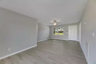 527 Fox Run Trail, Apollo Beach, FL 33572 - Photo 15