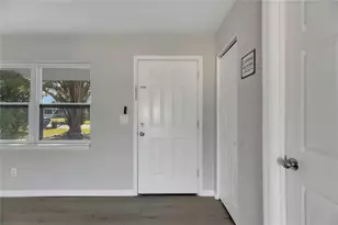 527 Fox Run Trail, Apollo Beach, FL 33572 - Photo 9