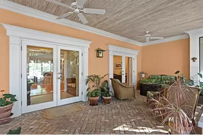 1501 75th Circle NE, Saint Petersburg, FL 33702 - Photo 9