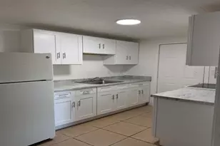 9811 N Jasmine Ave, Tampa, FL 33612 - Photo 1