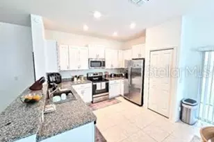 32105 Powderpuff Mimosa Dr, San Antonio, FL 33576 - Photo 5