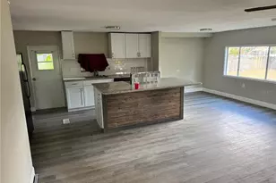 3402 Pearson Rd, Valrico, FL 33596 - Photo 5