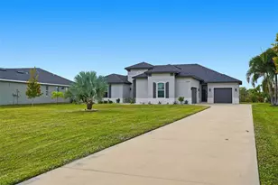 5218 Lake Venice Dr, Wimauma, FL 33598 - Photo 7