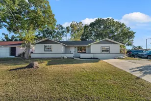 7210 Embassy Blvd, Port Richey, FL 34668 - Photo 23