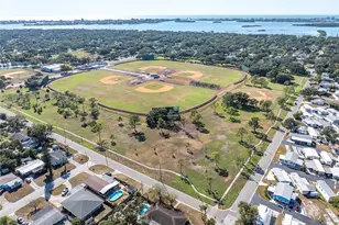 7801 34th Ave N, Saint Petersburg, FL 33710 - Photo 29