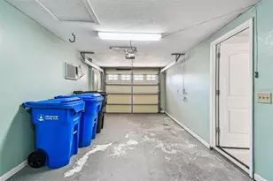 3611 Wisperbreath Ln, Tampa, FL 33619 - Photo 37