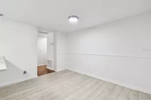 3611 Wisperbreath Ln, Tampa, FL 33619 - Photo 11