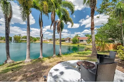 3558 65th Avenue Circle E, Sarasota, FL 34243 - Photo 31