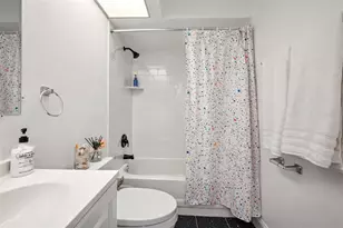 3558 65th Ave Cir E, Sarasota, FL 34243 - Photo 15