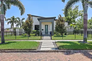 2500 4th Ave S, Saint Petersburg, FL 33712 - Photo 1