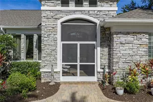 3034 Sutton Woods Dr, Plant City, FL 33566 - Photo 9