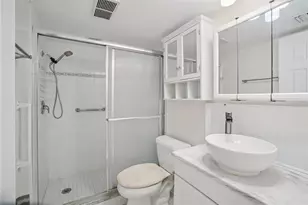 1847 Shore Dr S, South Pasadena, FL 33707 - Photo 9